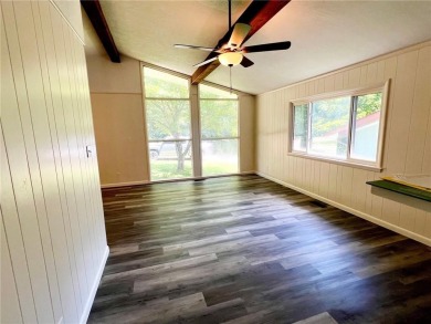 REFRESHED INTERIOR...LAKE COMMUNITY....CLOSE TO GOLF COURSE! on Diamond Hills Country Club in Arkansas - for sale on GolfHomes.com, golf home, golf lot