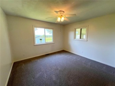 REFRESHED INTERIOR...LAKE COMMUNITY....CLOSE TO GOLF COURSE! on Diamond Hills Country Club in Arkansas - for sale on GolfHomes.com, golf home, golf lot