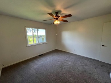 REFRESHED INTERIOR...LAKE COMMUNITY....CLOSE TO GOLF COURSE! on Diamond Hills Country Club in Arkansas - for sale on GolfHomes.com, golf home, golf lot