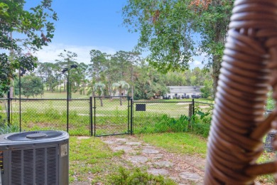 Come check out this quaint Townhouse nestled close to downtown on Hilaman Park Golf Course in Florida - for sale on GolfHomes.com, golf home, golf lot