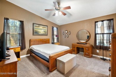 CHARMING 2 BEDROOM 2 BATH HOME ,OFFICE, FORMAL DINING ROOM on Quail Wood Greens Golf Course in Arizona - for sale on GolfHomes.com, golf home, golf lot