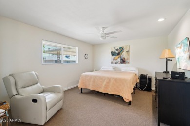 Priced to sell! This fully renovated gemini twin is ready for on Sun City Lakes West and East in Arizona - for sale on GolfHomes.com, golf home, golf lot