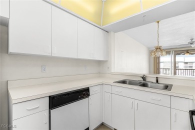 Great investment opportunity at Hibiscus Pointe! This 2bed/2bath on Fort Myers Beach and Golf Club in Florida - for sale on GolfHomes.com, golf home, golf lot