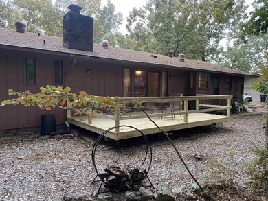 This late 70's built home is so WELL PRESERVED, you'll feel like on DeSoto Golf Course in Arkansas - for sale on GolfHomes.com, golf home, golf lot