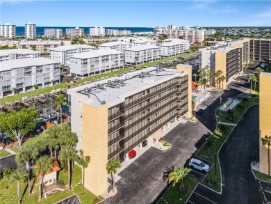 Great investment opportunity at Hibiscus Pointe! This 2bed/2bath on Fort Myers Beach and Golf Club in Florida - for sale on GolfHomes.com, golf home, golf lot