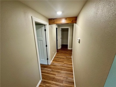 Secluded country living in Flint Ridge's gated community.
2,450 on Deer Valley Golf Course in Oklahoma - for sale on GolfHomes.com, golf home, golf lot