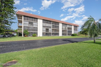 RARE FIND....Harbor Green Community Condo with GARAGE AND on Mallards Landing Golf Course in Florida - for sale on GolfHomes.com, golf home, golf lot