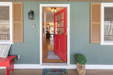 Experience the ease of relaxed mountain living in this inviting on Sapphire National Golf Club in North Carolina - for sale on GolfHomes.com, golf home, golf lot