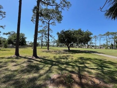 Beautifully maintained open-concept 2-bd/2-ba home is situated on Del Tura Golf and Country Club in Florida - for sale on GolfHomes.com, golf home, golf lot