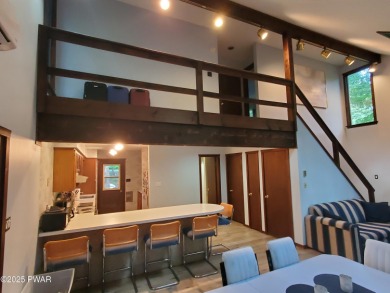 LAKEFRONT CONTEMPORARY!  Well maintained, original owner home on Forest Lake Club in Pennsylvania - for sale on GolfHomes.com, golf home, golf lot