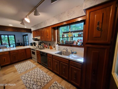LAKEFRONT CONTEMPORARY!  Well maintained, original owner home on Forest Lake Club in Pennsylvania - for sale on GolfHomes.com, golf home, golf lot