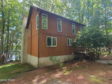 LAKEFRONT CONTEMPORARY!  Well maintained, original owner home on Forest Lake Club in Pennsylvania - for sale on GolfHomes.com, golf home, golf lot