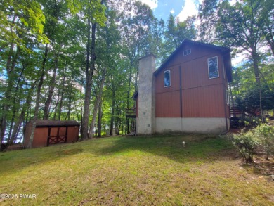 LAKEFRONT CONTEMPORARY!  Well maintained, original owner home on Forest Lake Club in Pennsylvania - for sale on GolfHomes.com, golf home, golf lot