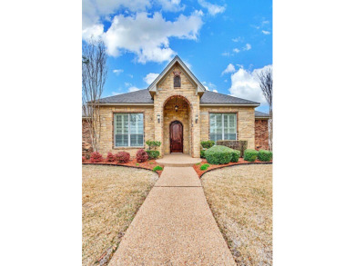 This 4-bedroom, 2.5-bathroom home features a spacious living on Twin Rivers Golf Club in Texas - for sale on GolfHomes.com, golf home, golf lot