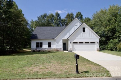 New Construction Modern Ranch Home on a Private Golf Course in on Statesville Country Club in North Carolina - for sale on GolfHomes.com, golf home, golf lot