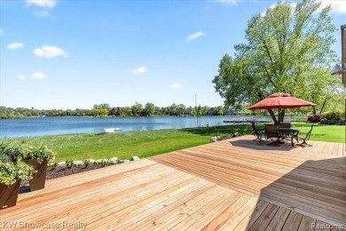 Exquisite Lakefront Ranch on Crooked Lake- Discover the perfect on Oak Pointe Country Club in Michigan - for sale on GolfHomes.com, golf home, golf lot