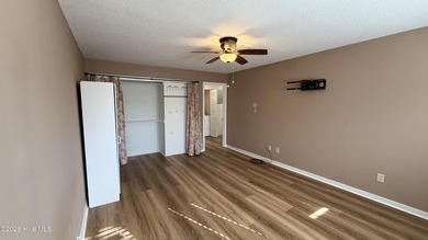 2 Bedrm, 2.5 Bath. Condo with unique investment / low on Harbour Point Golf Club in North Carolina - for sale on GolfHomes.com, golf home, golf lot