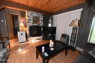 Priced To Sell!Lake Wallenpaupack 3bedroom 2.5 Bath Farmhouse on Paupack Hills Golf and Country Club in Pennsylvania - for sale on GolfHomes.com, golf home, golf lot