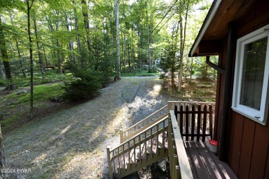 Priced To Sell!Lake Wallenpaupack 3bedroom 2.5 Bath Farmhouse on Paupack Hills Golf and Country Club in Pennsylvania - for sale on GolfHomes.com, golf home, golf lot