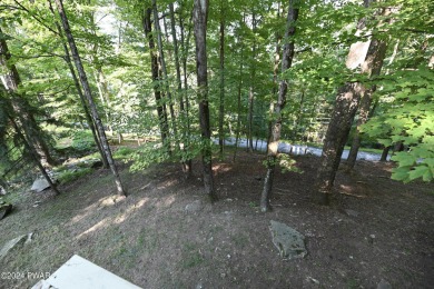 Priced To Sell!Lake Wallenpaupack 3bedroom 2.5 Bath Farmhouse on Paupack Hills Golf and Country Club in Pennsylvania - for sale on GolfHomes.com, golf home, golf lot