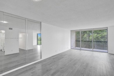 INVESTOR OPPORTUNITY !! Unit Currently occupied by Excellent and on Inverrary Country Club in Florida - for sale on GolfHomes.com, golf home, golf lot