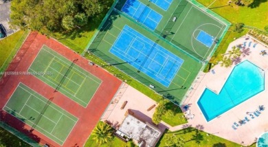 INVESTOR OPPORTUNITY !! Unit Currently occupied by Excellent and on Inverrary Country Club in Florida - for sale on GolfHomes.com, golf home, golf lot