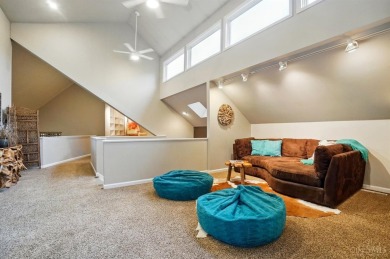 Exceptional home on the Blue Ash Golf Course in sought-after on Blue Ash Golf Course in Ohio - for sale on GolfHomes.com, golf home, golf lot