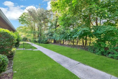 Beautifully updated Greenbriar Model in 55+ Leisure Village on Leisure Village Golf Course in New York - for sale on GolfHomes.com, golf home, golf lot