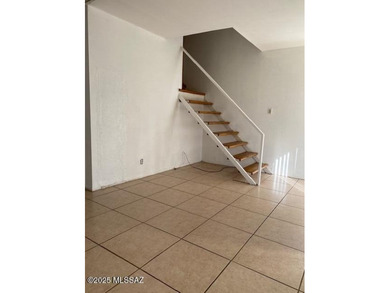 This 2-bedroom, 1-bath co-op townhouse is located in the heart on Randolph Park Golf Courses in Arizona - for sale on GolfHomes.com, golf home, golf lot