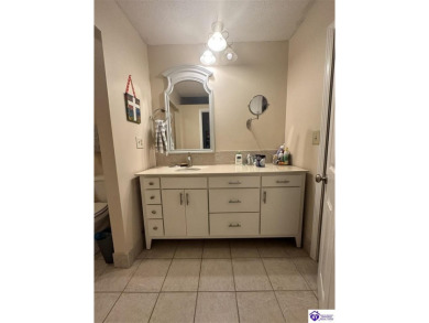 This very well-maintained, and tastefully redone condo is on Doe Valley Country Club in Kentucky - for sale on GolfHomes.com, golf home, golf lot