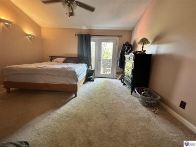 This very well-maintained, and tastefully redone condo is on Doe Valley Country Club in Kentucky - for sale on GolfHomes.com, golf home, golf lot