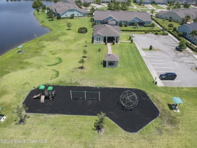 Effortless living in sought-after Loren Cove! This 3BD/2BA villa on Duran Golf Course in Florida - for sale on GolfHomes.com, golf home, golf lot