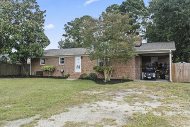 Fall in love with this updated 3 bedroom, 2 bathroom ranch home on Eagle Nest Golf Club in South Carolina - for sale on GolfHomes.com, golf home, golf lot