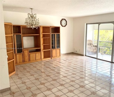 Real South Florida vibes in this spacious condo in Hallandale on The Diplomat Golf Resort and Spa in Florida - for sale on GolfHomes.com, golf home, golf lot