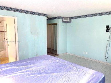 Real South Florida vibes in this spacious condo in Hallandale on The Diplomat Golf Resort and Spa in Florida - for sale on GolfHomes.com, golf home, golf lot