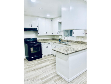 Beautiful townhouse right next to the golf course!! Come see on Mt. Graham Municipal Golf Course in Arizona - for sale on GolfHomes.com, golf home, golf lot