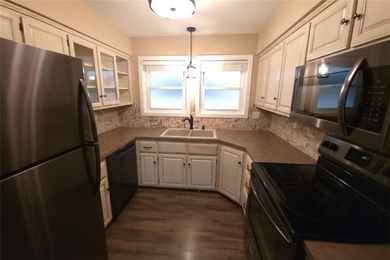 Lake side living on Lake Rayburn & enjoy a ride on 'The Back 40' on Bella Vista Country Club - Berksdale in Arkansas - for sale on GolfHomes.com, golf home, golf lot