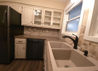 Lake side living on Lake Rayburn & enjoy a ride on 'The Back 40' on Bella Vista Country Club - Berksdale in Arkansas - for sale on GolfHomes.com, golf home, golf lot