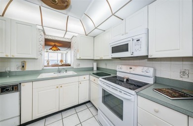 ***NEW PRICE+$8,000 SELLER CREDIT!***Experience the most on The Dunedin Country Club in Florida - for sale on GolfHomes.com, golf home, golf lot