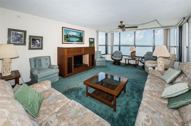 ***NEW PRICE+$8,000 SELLER CREDIT!***Experience the most on The Dunedin Country Club in Florida - for sale on GolfHomes.com, golf home, golf lot