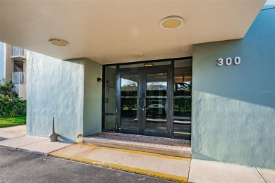 ***NEW PRICE+$8,000 SELLER CREDIT!***Experience the most on The Dunedin Country Club in Florida - for sale on GolfHomes.com, golf home, golf lot