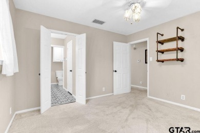 PRICED WELL BELOW APPRAISAL VALUE!! Beautiful 3/2/2 plus office on Hide-A-Way Lake Golf Course in Texas - for sale on GolfHomes.com, golf home, golf lot
