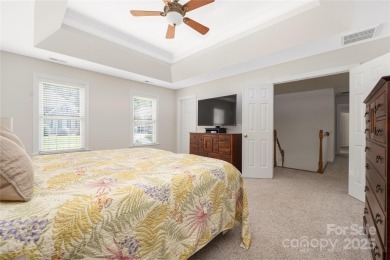 Full brick, 5 bedroom 3 bath golf course lot in Birkdale! A on Birkdale Golf Club in North Carolina - for sale on GolfHomes.com, golf home, golf lot