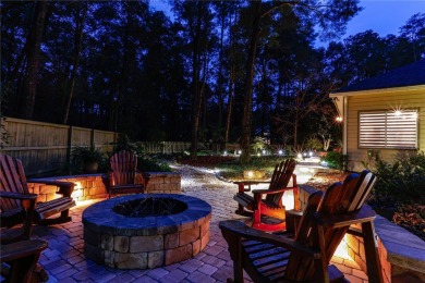 Luxury Living in Haile Plantation. Discover refined elegance in on Haile Plantation Golf and Country Club in Florida - for sale on GolfHomes.com, golf home, golf lot