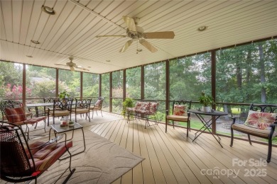 Full brick, 5 bedroom 3 bath golf course lot in Birkdale! A on Birkdale Golf Club in North Carolina - for sale on GolfHomes.com, golf home, golf lot