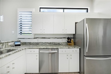 GOLF MEMBERSHIP INCLUDED ($50,000 VALUE!) Step into the country on Hunters Ridge Country Club in Florida - for sale on GolfHomes.com, golf home, golf lot