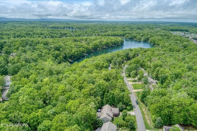Perfectly situated in the desirable Fairfield Glade retirement on Druid Hills Golf Club in Tennessee - for sale on GolfHomes.com, golf home, golf lot