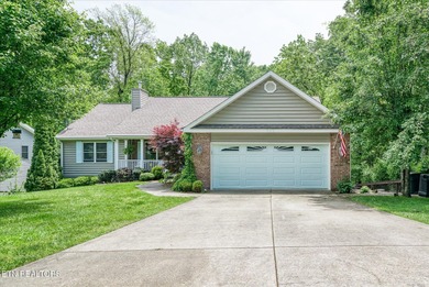 Perfectly situated in the desirable Fairfield Glade retirement on Druid Hills Golf Club in Tennessee - for sale on GolfHomes.com, golf home, golf lot