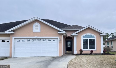 Spacious 3 bedroom 2 bath with bonus room townhome in Laurel on Laurel Island Links in Georgia - for sale on GolfHomes.com, golf home, golf lot