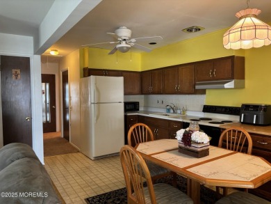 55+Community in Crestwood Village One. This two bedroom front on Keswick Village Golf Course in New Jersey - for sale on GolfHomes.com, golf home, golf lot